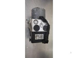 Begagnade ABS-pump Toyota Corolla (E12) 1.6 16V VVT-i Pris € 25,00 Marginaltabell erbjuds av De Witte Boerderij AutoMotive