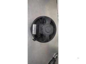 Begagnade Fläktmotor för uppvärmning och ventilation Peugeot 107 1.0 12V Pris € 25,00 Marginaltabell erbjuds av De Witte Boerderij AutoMotive
