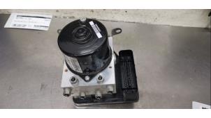Begagnade ABS-pump BMW 3 serie (E92) 320i 16V Pris € 45,00 Marginaltabell erbjuds av De Witte Boerderij AutoMotive