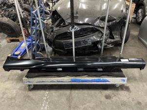 Używane Belka boczna prawa Toyota Mirai (JPD2) FCV Cena € 200,00 Procedura marży oferowane przez De Witte Boerderij AutoMotive