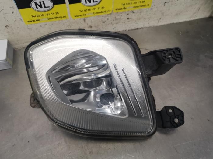 Dimljus, vänster fram från en Ford Fiesta 7 1.0 EcoBoost 12V 100 2018