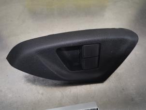 Gebruikte Elektrisch Raam Schakelaar Toyota Aygo (B40) 1.0 12V VVT-i Prijs € 15,00 Margeregeling aangeboden door De Witte Boerderij AutoMotive