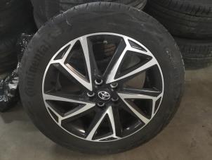 Begagnade Sporthjulsuppsättning + däck Toyota Yaris IV (P21/PA1/PH1) 1.5 12V Hybrid 115 Pris € 600,00 Marginaltabell erbjuds av De Witte Boerderij AutoMotive