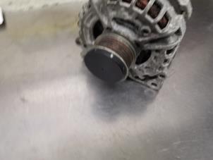 Begagnade Dynamo Volkswagen Polo V (6R) 1.4 TDI 12V 90 Pris € 45,00 Marginaltabell erbjuds av De Witte Boerderij AutoMotive