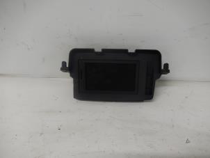 Begagnade Navigeringsdisplay Renault Megane III Berline (BZ) 1.5 dCi 90 Pris € 100,00 Marginaltabell erbjuds av De Witte Boerderij AutoMotive