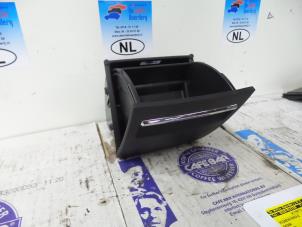 Gebruikte Middenconsoles Skoda Superb Prijs € 35,00 Margeregeling aangeboden door De Witte Boerderij AutoMotive