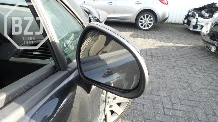 Skärmspegel, höger från en Peugeot 207 CC (WB) 1.6 16V 2012