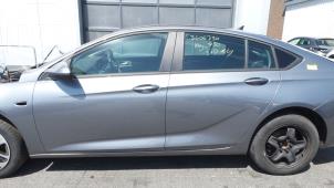 Gebruikte B-stijl links Opel Insignia Grand Sport 1.6 CDTI 16V 110 Prijs op aanvraag aangeboden door BZJ b.v.