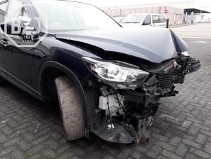 Gebruikte Carrosserie Hoek rechts-voor Mazda CX-5 I (KE,GH) 2.2 Skyactiv D 150 16V 4WD Prijs € 500,00 Margeregeling aangeboden door BZJ b.v.