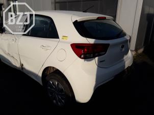 Gebruikte Zijpaneel links-achter Kia Rio IV (YB) 1.2 MPI 16V Prijs op aanvraag aangeboden door BZJ b.v.