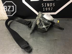 Gebruikte Gordelspanner rechts Ford Fiesta 6 (JA8) 1.6 SCTi ST200 16V Prijs op aanvraag aangeboden door BZJ b.v.