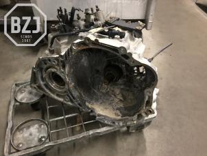 Begagnade Växellåda Hyundai Tucson (JM) 2.0 CRDi 16V 4x4 Pris € 400,00 Marginaltabell erbjuds av BZJ b.v.