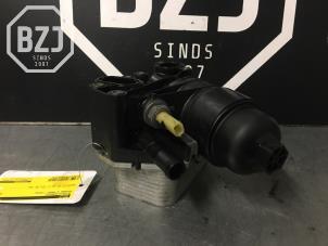 Używane Obudowa filtra oleju Nissan X-Trail (T32) 1.6 Energy dCi Cena na żądanie oferowane przez BZJ b.v.