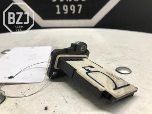 Gebruikte Luchtmassameter Renault Trafic (1FL/2FL/3FL/4FL) 1.6 dCi 95 Prijs € 60,50 Inclusief btw aangeboden door BZJ b.v.