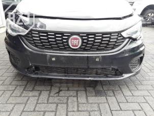 Begagnade Främre stötfångare Fiat Tipo (356H/357H) 1.4 16V Pris på förfrågan erbjuds av BZJ b.v.
