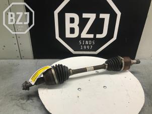 Begagnade Drivaxel, vänster fram Ford C-Max (DXA) 1.0 Ti-VCT EcoBoost 12V 125 Pris € 150,00 Marginaltabell erbjuds av BZJ b.v.