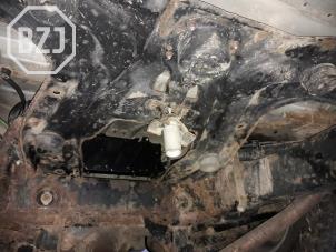 Begagnade Lyftmekanism, reservhjul Landrover Discovery III (LAA/TAA) 2.7 TD V6 Pris på förfrågan erbjuds av BZJ b.v.