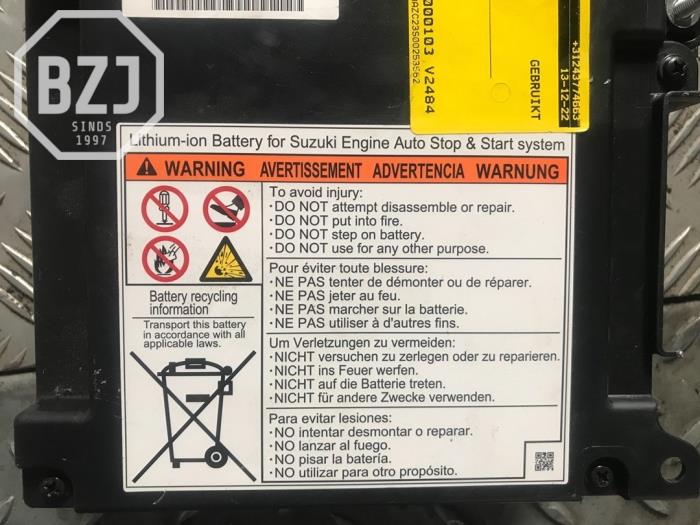 Batteri (hybrid) från en Suzuki Swift (ZC/ZD) 1.0 Booster Jet Turbo 12V SHVS 2020