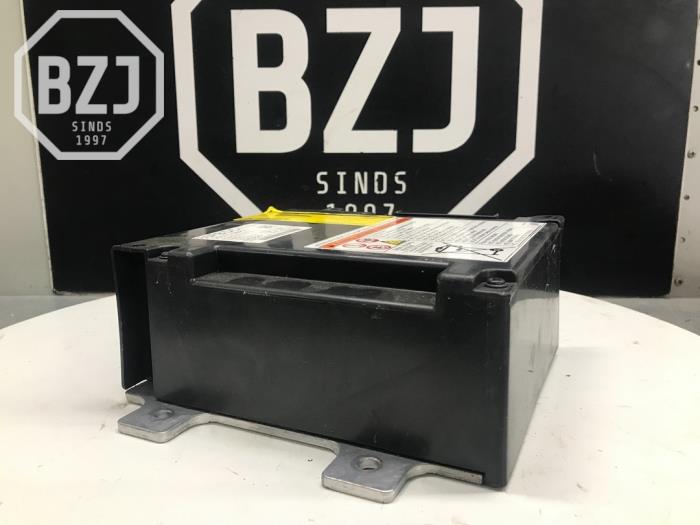 Batteri (hybrid) från en Suzuki Swift (ZC/ZD) 1.0 Booster Jet Turbo 12V SHVS 2020