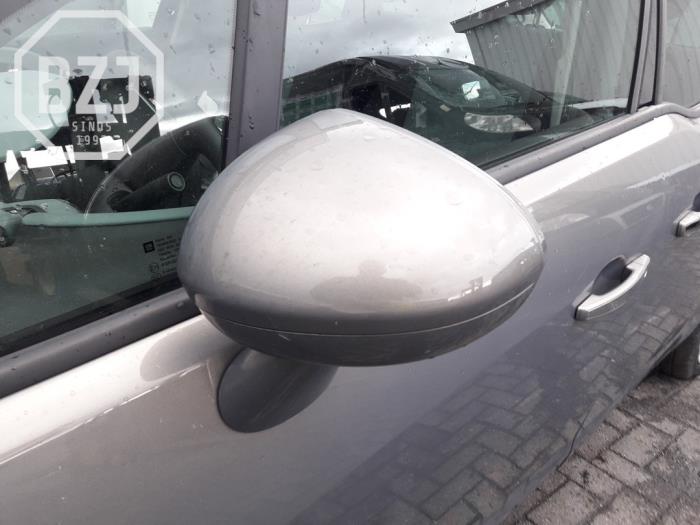 Skärmspegel, vänster från en Opel Meriva 1.7 CDTI 16V 2013