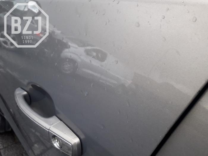 Dörr, 4-dörrars, vänster fram från en Opel Meriva 1.7 CDTI 16V 2013