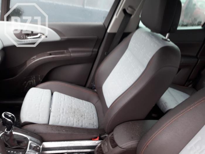 Klädsel, uppsättning (komplett) från en Opel Meriva 1.7 CDTI 16V 2013