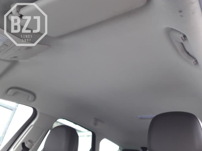 Inre takklädsel från en Opel Meriva 1.7 CDTI 16V 2013