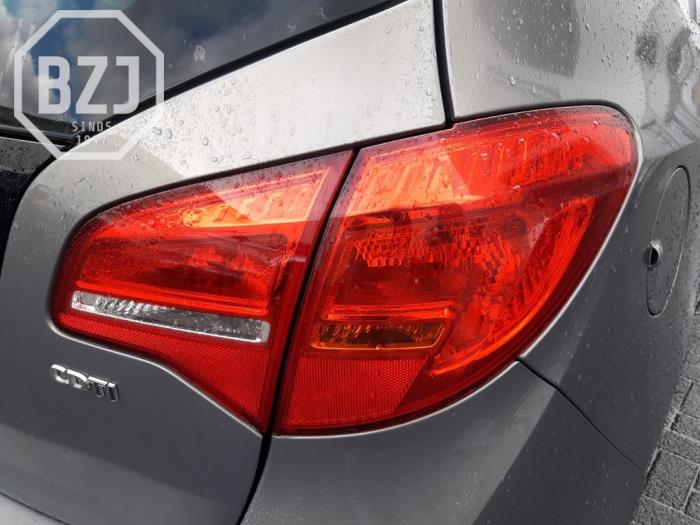 Baklykta, höger från en Opel Meriva 1.7 CDTI 16V 2013
