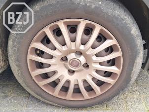 Gebruikte Velgen set Fiat Punto Evo (199) 1.3 JTD Multijet 85 16V Euro 5 Prijs op aanvraag aangeboden door BZJ b.v.