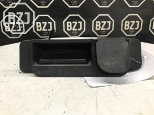 Używane Kamera cofania Mercedes CLA (117.3) 1.6 CLA-180 16V Cena € 250,00 Procedura marży oferowane przez BZJ b.v.