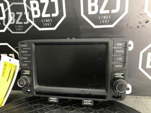 Begagnade Navigeringsdisplay Volkswagen Polo V (6R) 1.4 TDI DPF BlueMotion technology Pris € 175,00 Marginaltabell erbjuds av BZJ b.v.