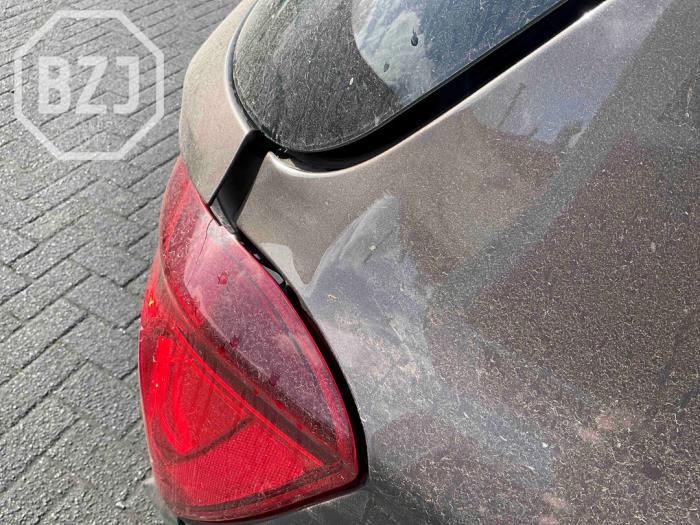 Scherm rechts-achter van een BMW 1 serie (F20) 116i 1.6 16V 2012