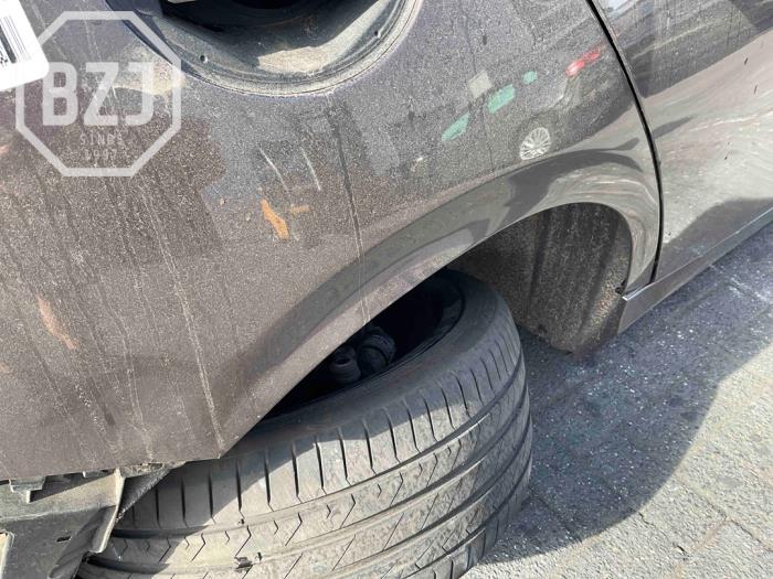 Scherm rechts-achter van een BMW 1 serie (F20) 116i 1.6 16V 2012