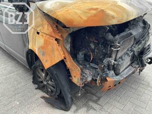 Gebruikte Carrosserie Hoek rechts-voor Volkswagen Transporter T6 2.0 TDI 150 Prijs op aanvraag aangeboden door BZJ b.v.