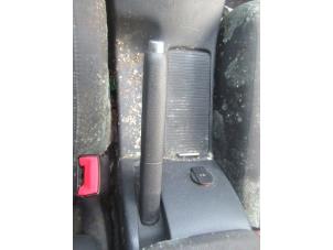 Begagnade Parkeringsbromsmekanism Volkswagen Jetta III (1K2) 1.6 Pris € 50,00 Marginaltabell erbjuds av Boekholt autodemontage B.V