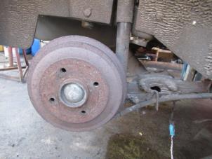 Używane Os tylna napedu na tylne kola Citroen C3 (FC/FL/FT) 1.4 Cena € 125,00 Procedura marży oferowane przez Boekholt autodemontage B.V