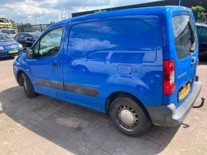 Begagnade Drivaxel, vänster bak Peugeot Partner (GC/GF/GG/GJ/GK) 1.6 HDI 75 16V Pris € 35,00 Marginaltabell erbjuds av Boekholt autodemontage B.V