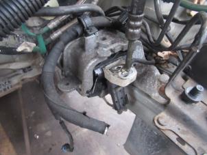 Gebruikte Versnellingsbak Steun Peugeot 407 (6D) 2.0 16V Prijs € 35,00 Margeregeling aangeboden door Boekholt autodemontage B.V