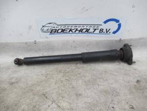 Gebruikte Schokdemper rechts-achter Mercedes E (C207) E-350 CGI V6 24V Prijs € 49,00 Margeregeling aangeboden door Boekholt autodemontage B.V