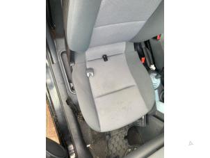 Begagnade Säte, höger Mitsubishi Colt (Z2/Z3) 1.3 16V Pris € 100,00 Marginaltabell erbjuds av Boekholt autodemontage B.V