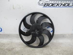 Gebruikte Radiateurfan Opel Corsa D 1.3 CDTi 16V ecoFLEX Prijs € 35,00 Margeregeling aangeboden door Boekholt autodemontage B.V