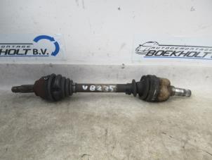 Gebruikte Aandrijfas links-voor Ford Mondeo III 1.8 16V Prijs € 39,00 Margeregeling aangeboden door Boekholt autodemontage B.V