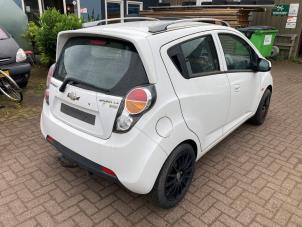 Begagnade Ljuddämpare, mitten Chevrolet Spark (M300) 1.0 16V Bifuel Pris € 48,00 Marginaltabell erbjuds av Boekholt autodemontage B.V