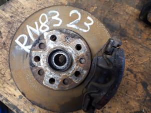 Begagnade Främre bromsok, höger Seat Altea (5P1) 2.0 TDI 16V Pris € 36,00 Marginaltabell erbjuds av Boekholt autodemontage B.V