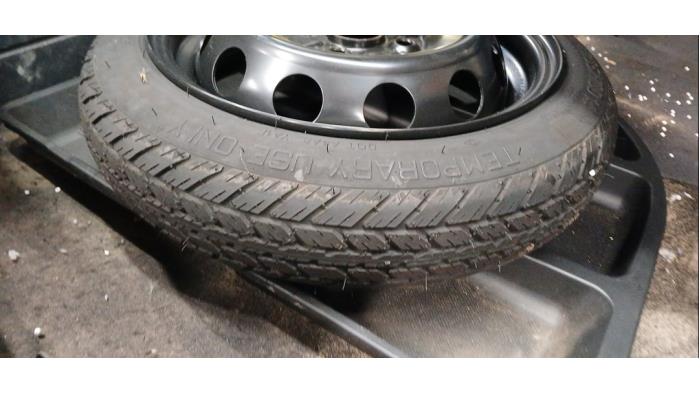 Reservewiel van een Hyundai Getz 1.1i 12V 2005