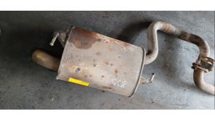 Używane Tlumik koncowy Toyota Avensis Wagon (T25/B1E) 2.2 D-4D 16V D-CAT Cena € 75,00 Procedura marży oferowane przez Boekholt autodemontage B.V