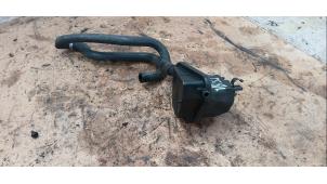 Gebruikte Stuurbekrachtiging Olie Reservoir Volkswagen Golf IV (1J1) 2.3 V5 GTI Prijs € 21,00 Margeregeling aangeboden door Boekholt autodemontage B.V