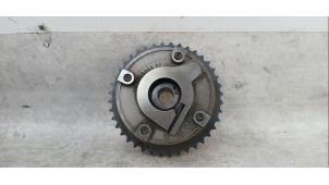 Gebruikte Nokkenas Tandwiel Peugeot 308 SW (4E/H) 1.6 VTI 16V Prijs € 32,00 Margeregeling aangeboden door Boekholt autodemontage B.V