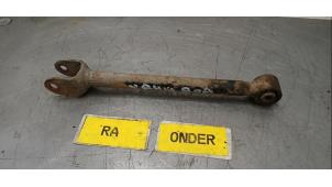 Gebruikte Draagarm onder rechts-achter Lexus IS (E2) 250 2.5 V6 24V Prijs € 45,00 Margeregeling aangeboden door Boekholt autodemontage B.V