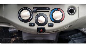 Begagnade Luftkonditionering, kontrollpanel Nissan Micra (K12) 1.2 16V Pris € 48,00 Marginaltabell erbjuds av Boekholt autodemontage B.V